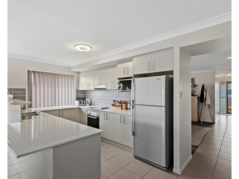 17 Goshawk Drive, Kleinton QLD 4352