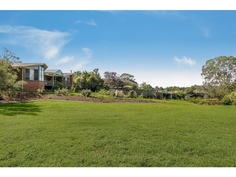 18 Nichols Road, Highfields QLD 4352