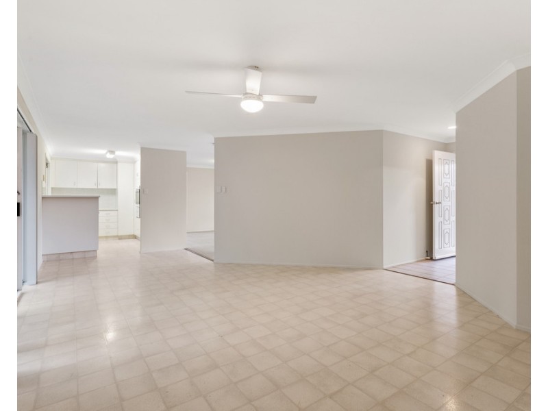 13 Armstrong Street, Wilsonton QLD 4350