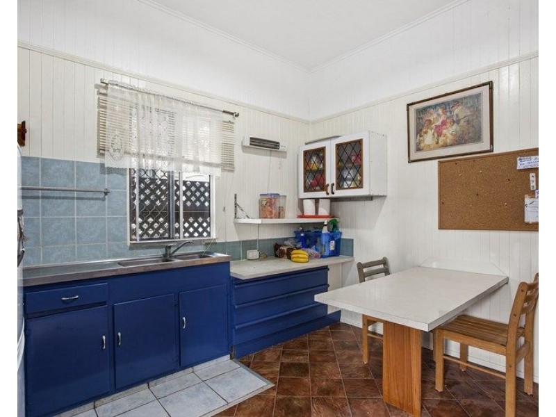 704 Ruthven Street, South Toowoomba QLD 4350