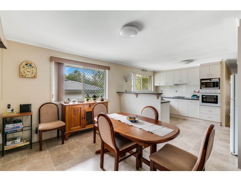 40 Debra Street, Centenary Heights QLD 4350