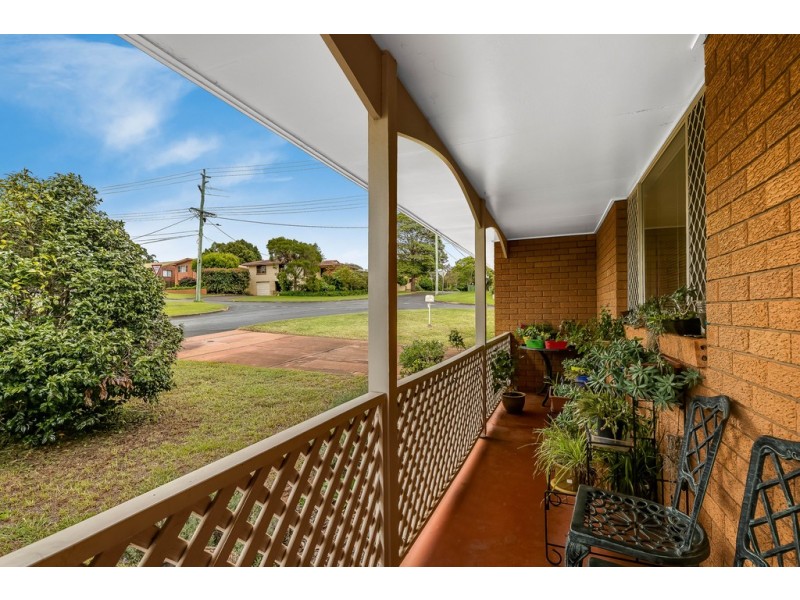 40 Debra Street, Centenary Heights QLD 4350