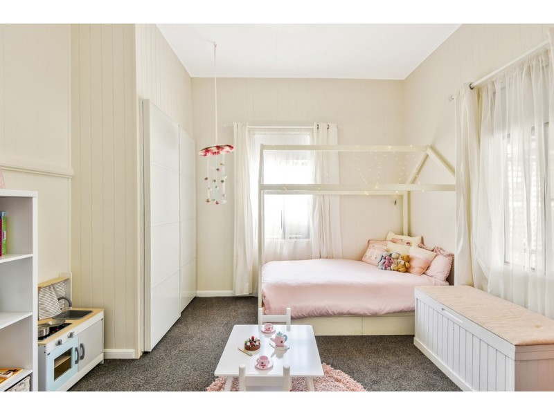 20 Skehan Street, Centenary Heights QLD 4350