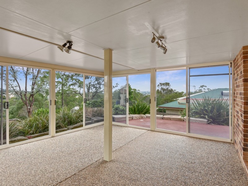 6 Conquest Court, Wilsonton QLD 4350