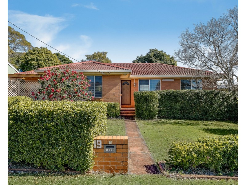 19 Jean Street, Harristown QLD 4350