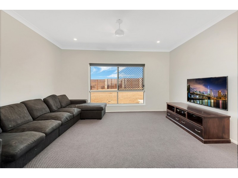 51 Southern Cross Drive, Kingsthorpe QLD 4400