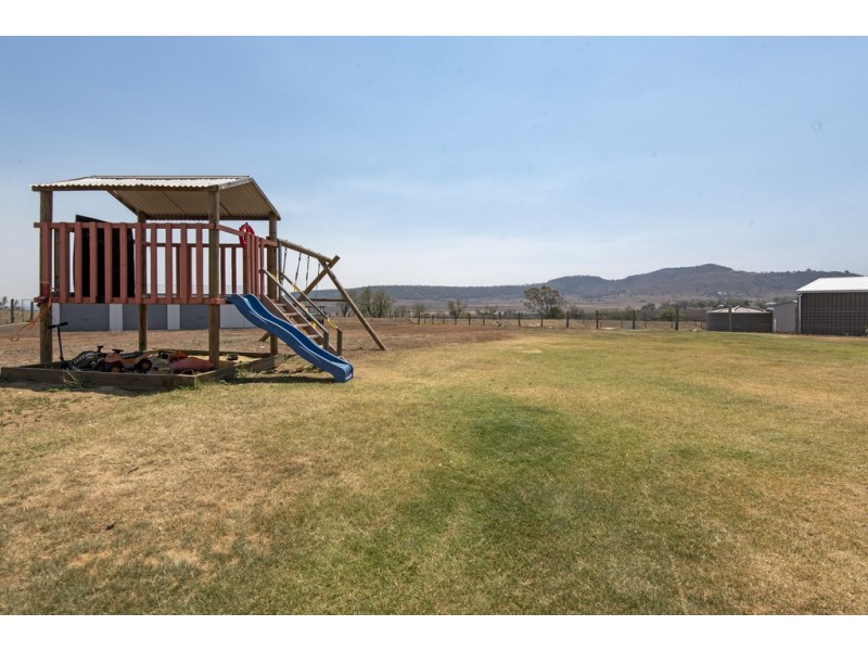 51 Southern Cross Drive, Kingsthorpe QLD 4400