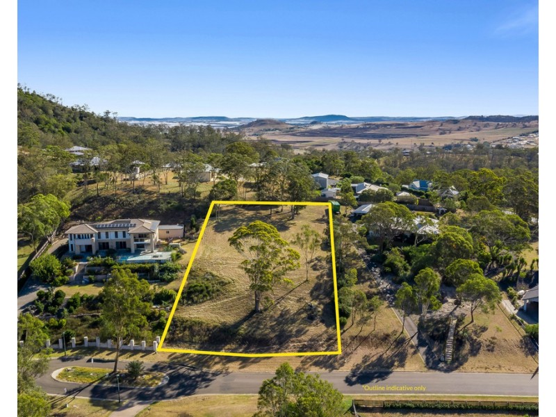 6 Rangeview Drive, Top Camp QLD 4350
