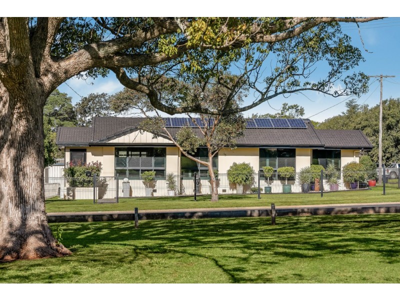 10 Allison Street, Harristown QLD 4350