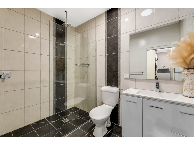 10 Allison Street, Harristown QLD 4350