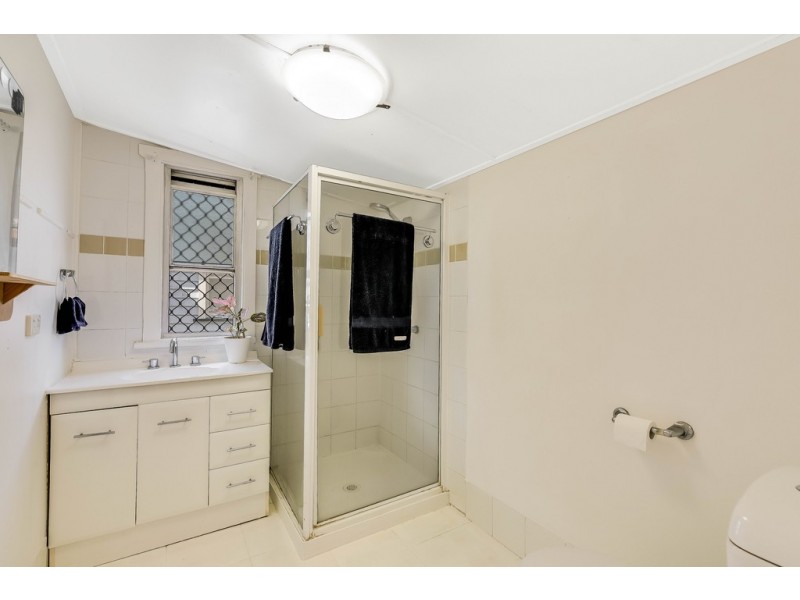 76 Taylor Street, Newtown QLD 4350