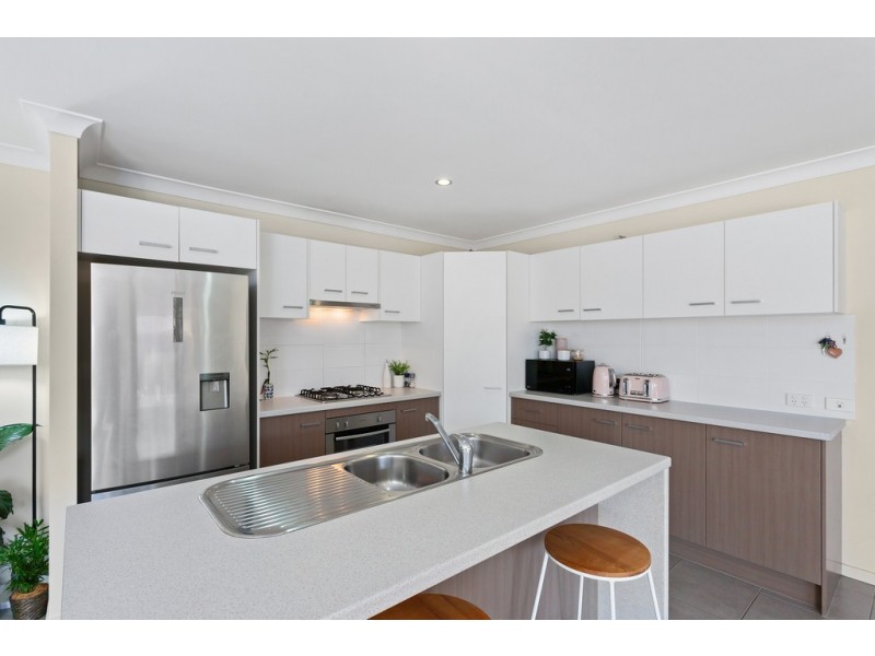 Unit 2/3 Paperbark Drive, Glenvale QLD 4350