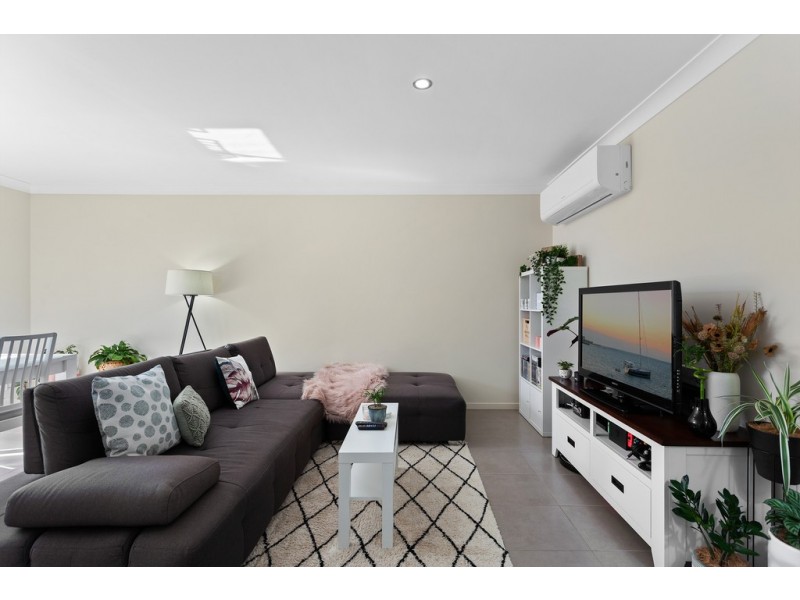 Unit 2/3 Paperbark Drive, Glenvale QLD 4350