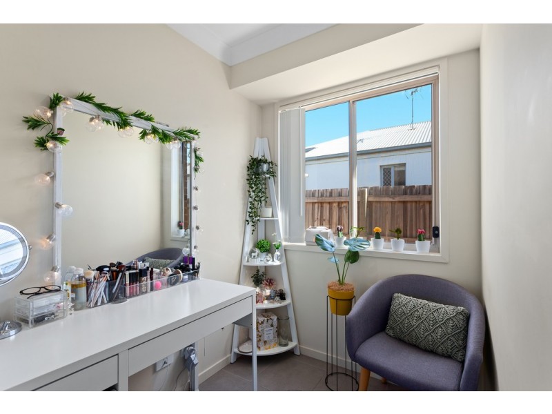 Unit 2/3 Paperbark Drive, Glenvale QLD 4350