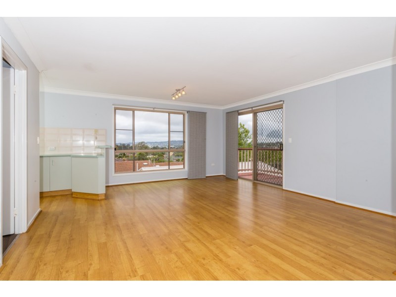 Unit 3/19 Noll Street, Kearneys Spring QLD 4350