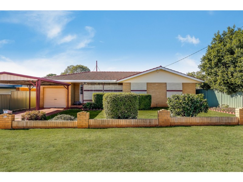 6 Bussian Street, Harristown QLD 4350