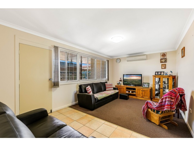 6 Bussian Street, Harristown QLD 4350