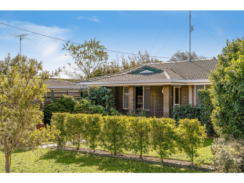 19 Hinkler Crescent, Wilsonton QLD 4350