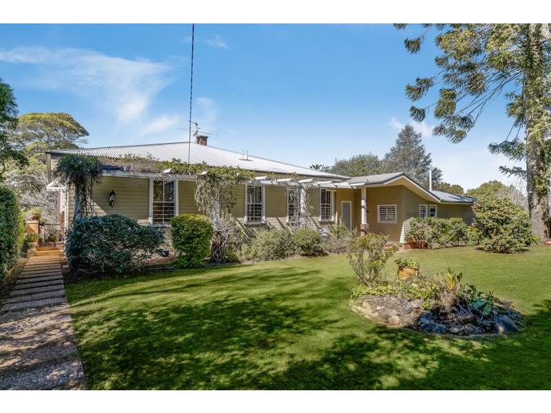 10 Dawnie Street, East Toowoomba QLD 4350