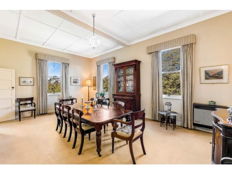 10 Dawnie Street, East Toowoomba QLD 4350