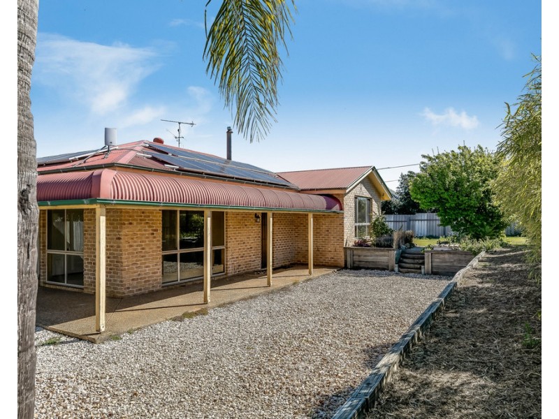6 Odassa Street, Goombungee QLD 4354