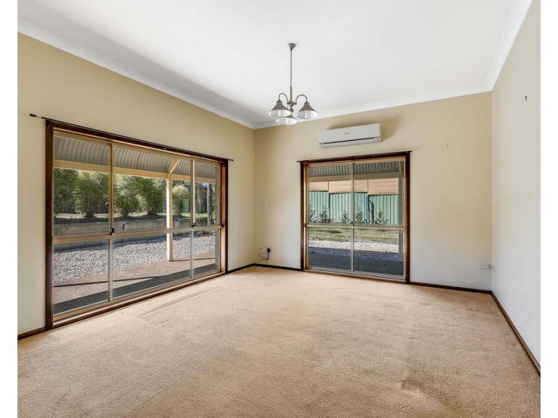 6 Odassa Street, Goombungee QLD 4354