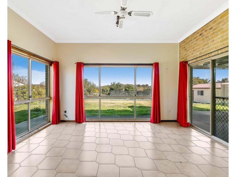 6 Odassa Street, Goombungee QLD 4354