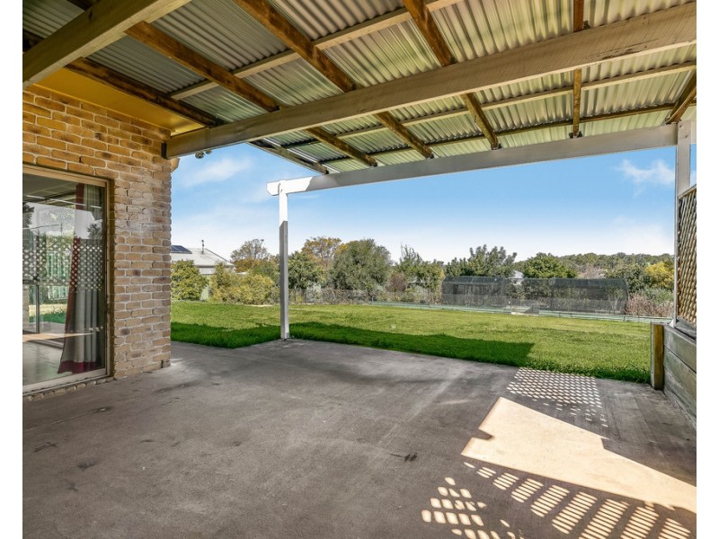 6 Odassa Street, Goombungee QLD 4354