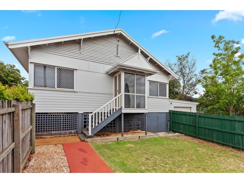 35 Searle Street, South Toowoomba QLD 4350