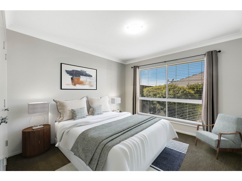 Unit 2/30 Sweeney Street, Kearneys Spring QLD 4350