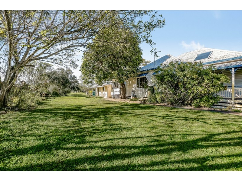 16 Railway Street, Helidon QLD 4344