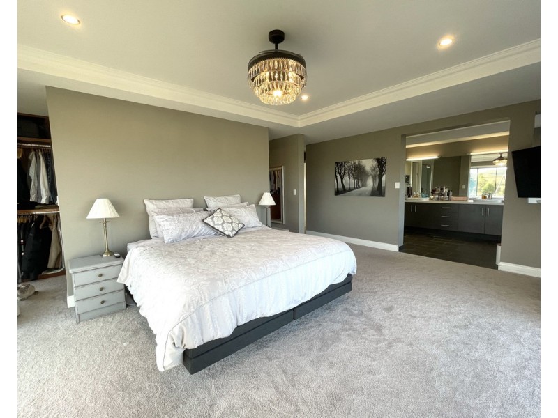 33 Northerly Drive, Hodgson Vale QLD 4352