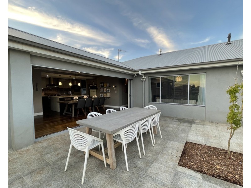 33 Northerly Drive, Hodgson Vale QLD 4352
