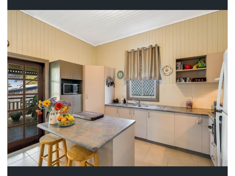 306 Alderley Street, Centenary Heights QLD 4350