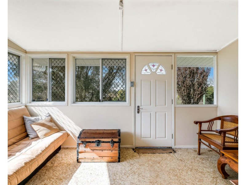 9 Sterling Street, Southbrook QLD 4363