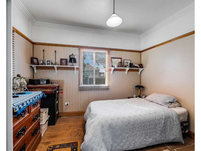 9 Sterling Street, Southbrook QLD 4363