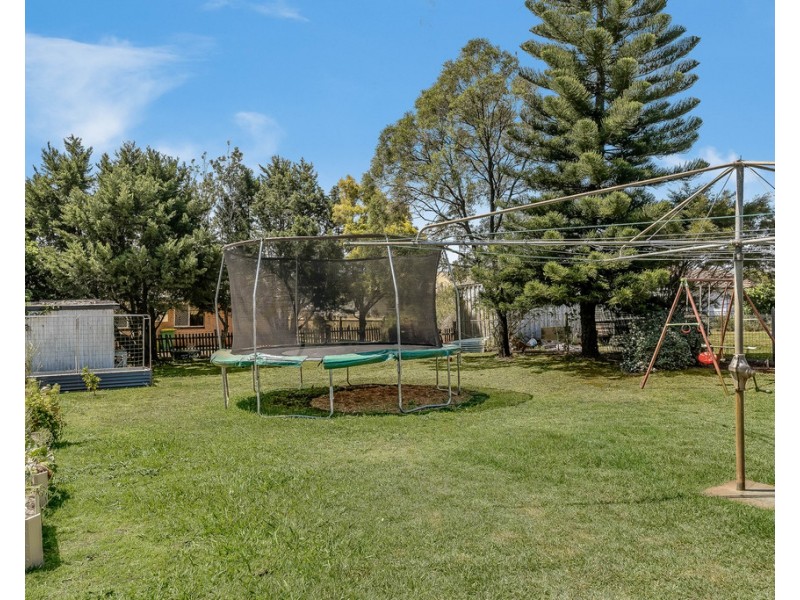 37 O’Quinn Street, Harristown QLD 4350