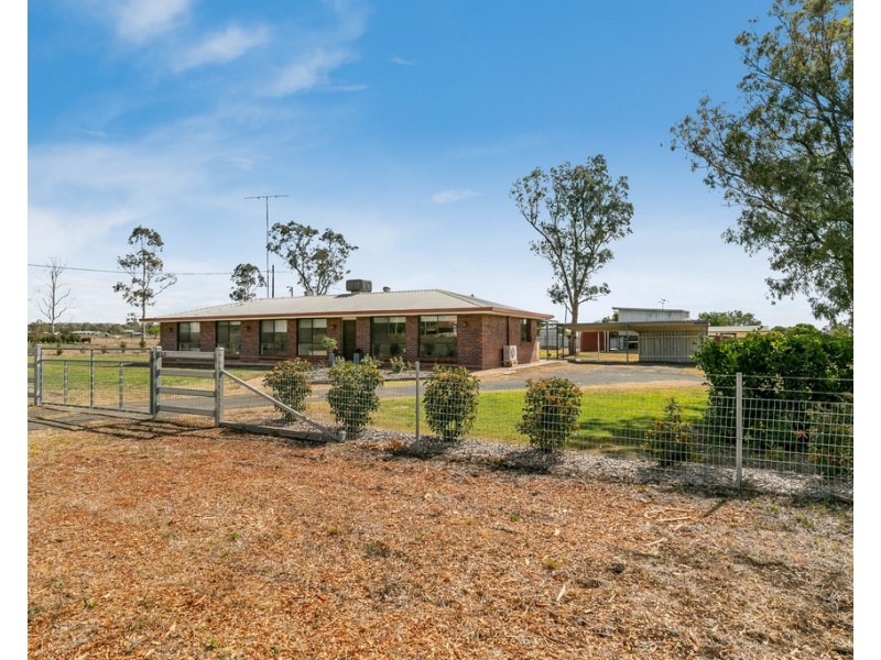 48 Railway Street, Cambooya QLD 4358