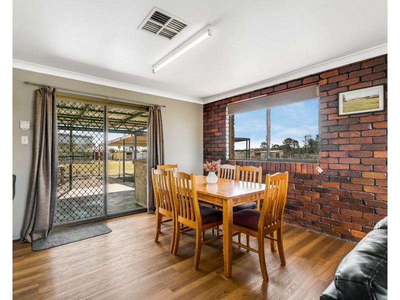 48 Railway Street, Cambooya QLD 4358