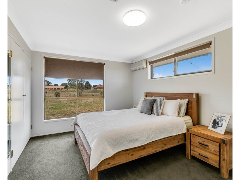 48 Railway Street, Cambooya QLD 4358