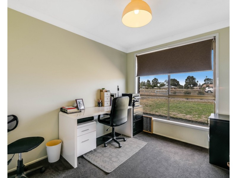 48 Railway Street, Cambooya QLD 4358