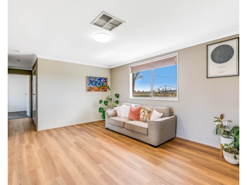 48 Railway Street, Cambooya QLD 4358