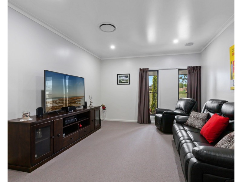 20-24 Bunkers Hills School Road, Westbrook QLD 4350