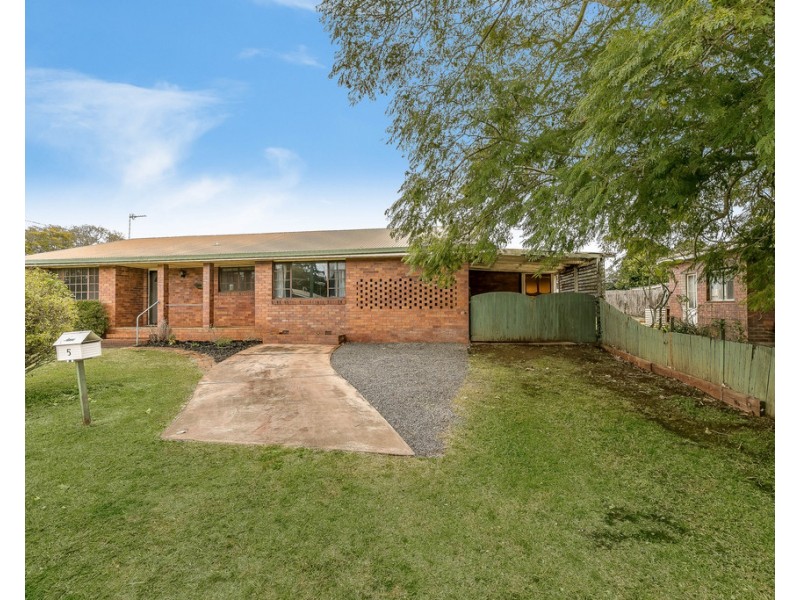 5 Hazzard Street, Centenary Heights QLD 4350