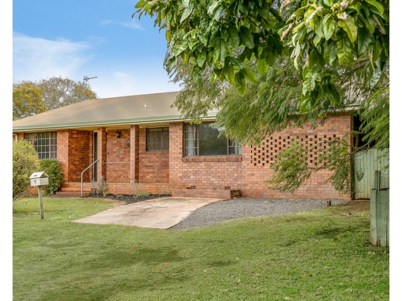 5 Hazzard Street, Centenary Heights QLD 4350