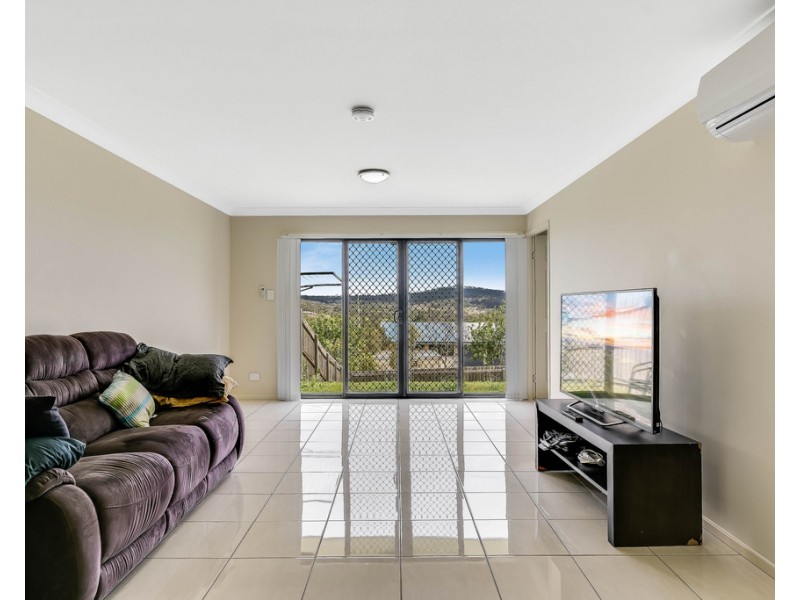 6 Alistair Street, Glenvale QLD 4350