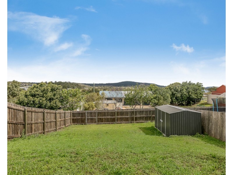 6 Alistair Street, Glenvale QLD 4350