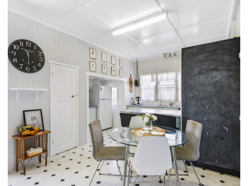 35 Tomkinson Street, Wilsonton QLD 4350