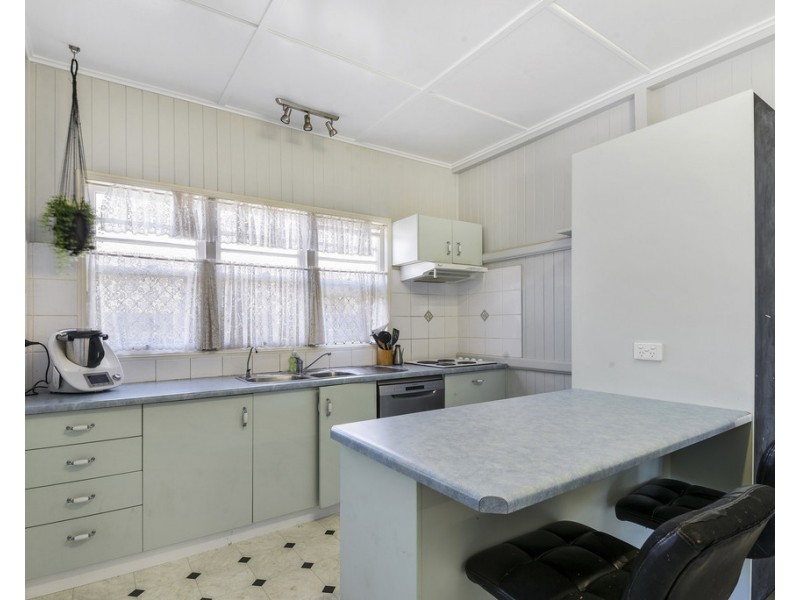 35 Tomkinson Street, Wilsonton QLD 4350