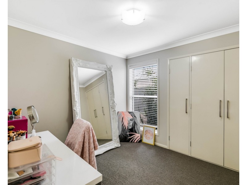 Unit 2/16 Swallow Court, Newtown QLD 4350
